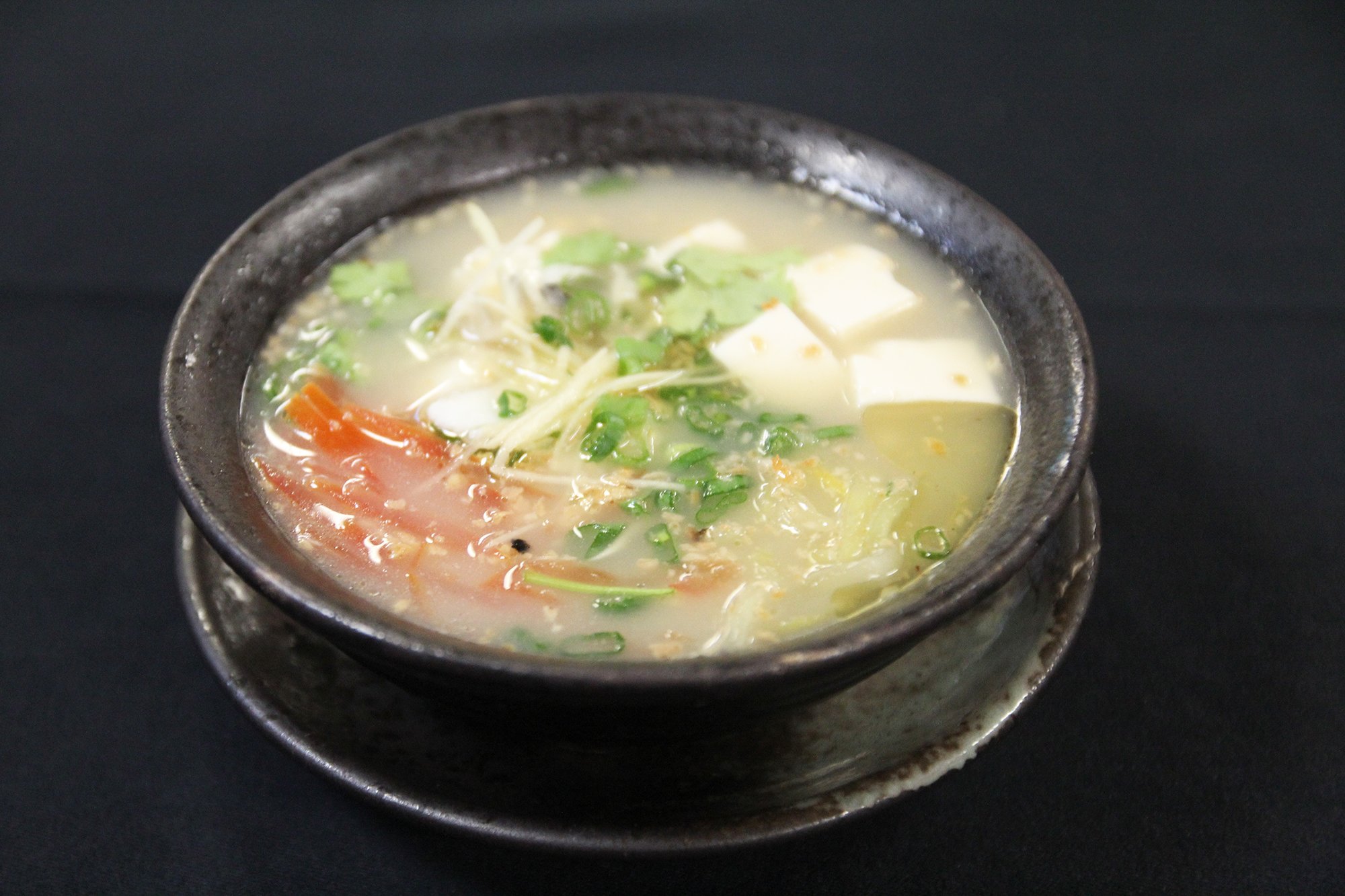 doubletreebyhiltonkl_makan-kitchen_fish-bone-soup-with-giant-estuary-grouper-carpaccio