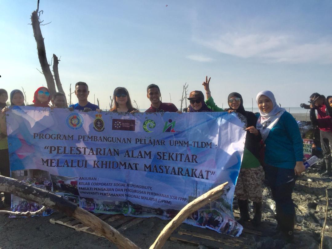 About 83 Universiti Pertahanan Nasional Malaysia (UPNM) and (Tentera Laut Diraja Malaysia) logistic students participated in the UPNM-TLDM Student Development Program: Environmental Sustainability through Community Service at the Lekir Forest Reserve in Lumut, Perak recently.